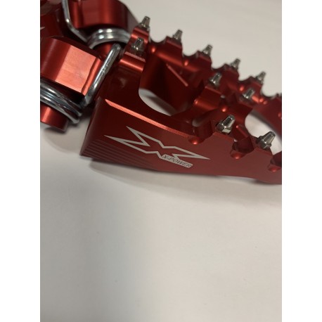 ESTRIBERAS X-POWER SOBREDIMENSIONADAS ROJO HUSQVARNA TE/FE 14-16.