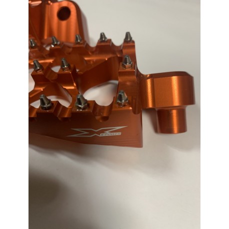 ESTRIBERAS X-POWER SOBREDIMENSIONADAS NARANJA KTM EXC/EXC-F 98-16.