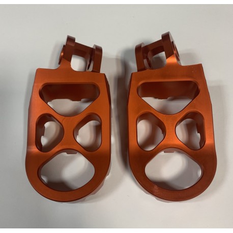 ESTRIBERAS X-POWER SOBREDIMENSIONADAS NARANJA HUSQVARNA TC/FC 16-21.