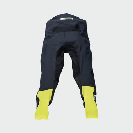 EQUIPACION HUSQVARNA JERSEY GOTLAND AMARILLO + PANTALON RAILED AZUL.