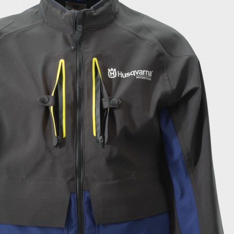 Equipación Husqvarna Chaqueta + Pantalón Gotland Negro/Azul.